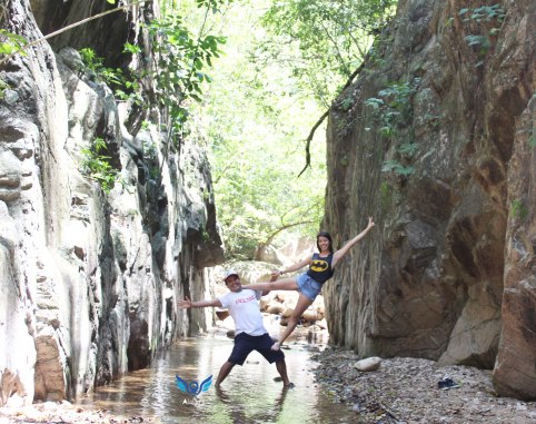Arely and Israel, Circus Stilt